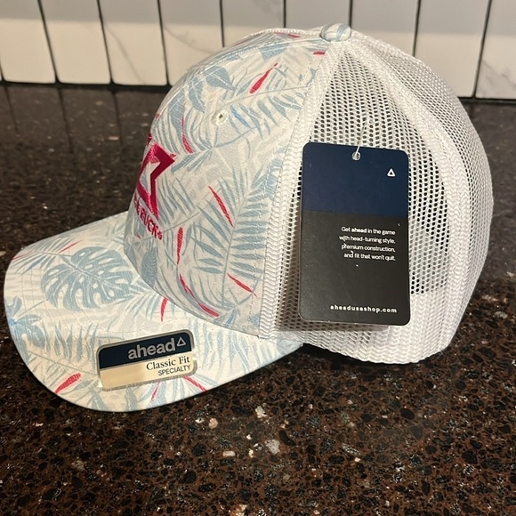 Ahead Women’s cutter & buck classic fit SnapBack hat - Picture 2 of 7